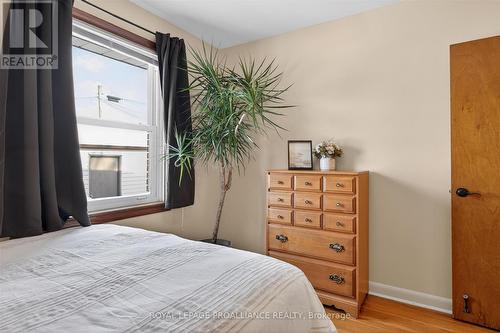 260 Bellevue Street, Peterborough (Northcrest Ward 5), ON - Indoor Photo Showing Bedroom