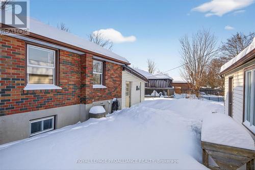 260 Bellevue Street, Peterborough (Northcrest Ward 5), ON - Outdoor With Exterior