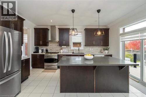 30 Danfield Court, Brampton, ON - Indoor Photo Showing Kitchen With Upgraded Kitchen