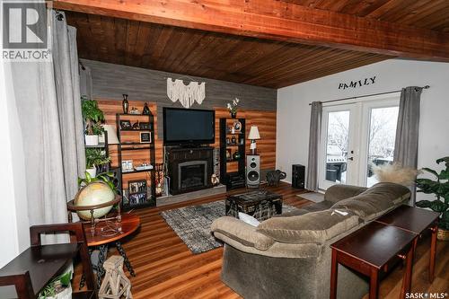 335 Yukon Avenue, Kerrobert, SK - Indoor Photo Showing Living Room With Fireplace