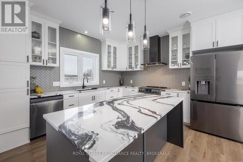 292 Kyes Road, Front Of Leeds & Seeleys Bay, ON - Indoor Photo Showing Kitchen With Upgraded Kitchen