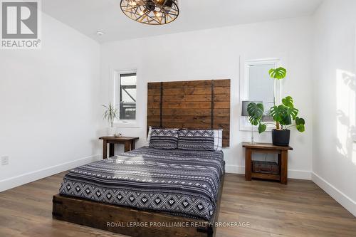 292 Kyes Road, Front Of Leeds & Seeleys Bay, ON - Indoor Photo Showing Bedroom