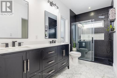 292 Kyes Road, Front Of Leeds & Seeleys Bay, ON - Indoor Photo Showing Bathroom