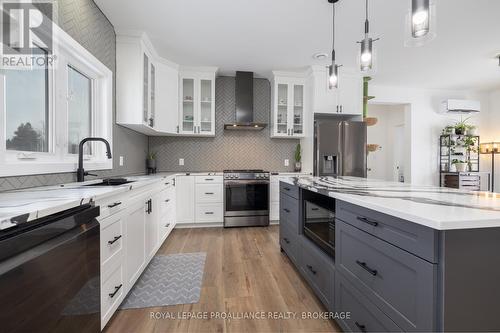 292 Kyes Road, Front Of Leeds & Seeleys Bay, ON - Indoor Photo Showing Kitchen With Upgraded Kitchen