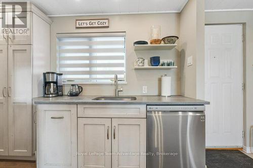Sink and Dishwasher - 2E - 20 Ryder Drive, Mcdougall, ON - Indoor Photo Showing Kitchen