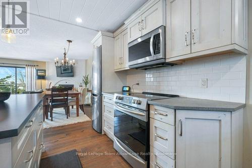 2E - 20 Ryder Drive, Mcdougall, ON - Indoor Photo Showing Kitchen