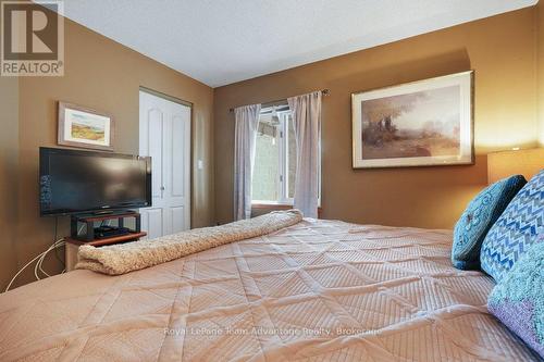 2E - 20 Ryder Drive, Mcdougall, ON - Indoor Photo Showing Bedroom
