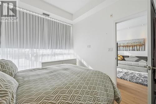 Spacious Primary Bedroom w/Luxury Vinyl Flooring - 111 - 1284 Guelph Line, Burlington, ON - Indoor Photo Showing Bedroom