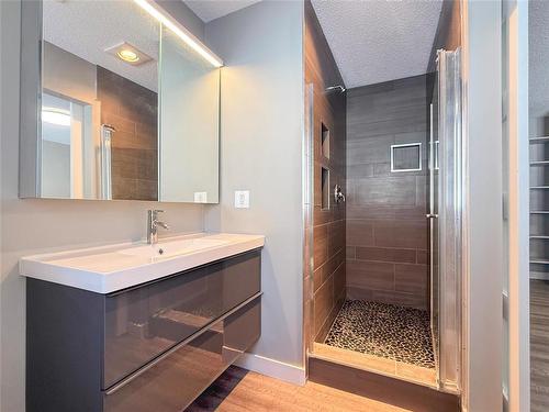 10 Jerome Drive, Brandon, MB - Indoor Photo Showing Bathroom