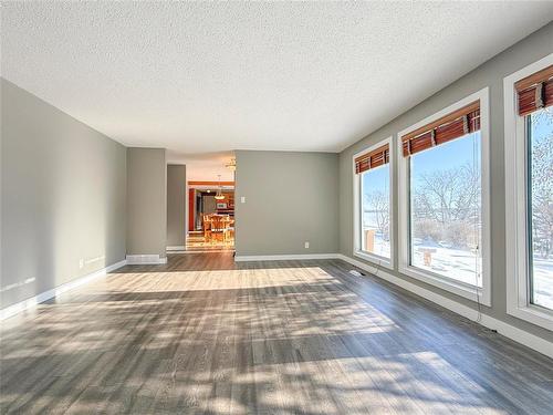 10 Jerome Drive, Brandon, MB - Indoor Photo Showing Other Room