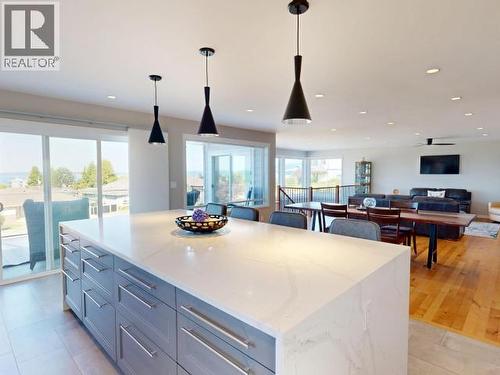 3784 Trail Place, Powell River, BC - Indoor