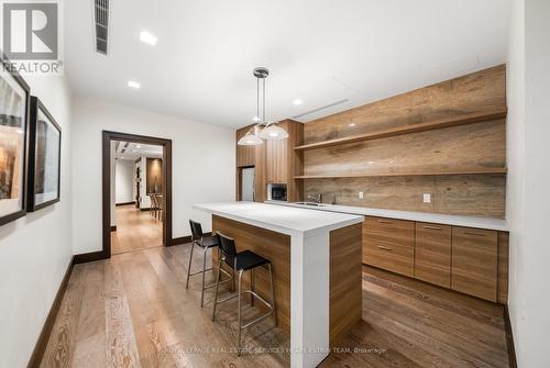 504 - 35 Brian Peck Crescent, Toronto, ON - Indoor Photo Showing Kitchen