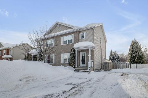 219 Rue Ovila-Rhéaume  Québec (Charlesbourg), QC G2N 2L1