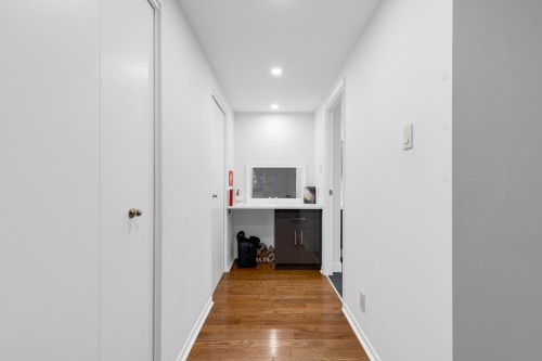 Mud Room - 305-6500 Ch. Mackle, Côte-Saint-Luc, QC - Indoor Photo Showing Other Room