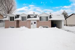 24 Place Lévis  Saint-Bruno-De-Montarville, QC J3V 1J9