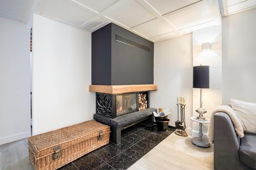 Salle familiale - 24 Place Lévis, Saint-Bruno-De-Montarville, QC - Indoor Photo Showing Other Room