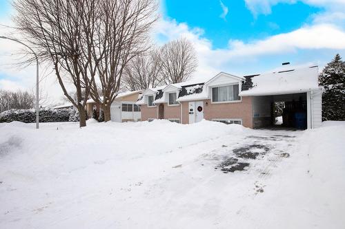 Façade - 24 Place Lévis, Saint-Bruno-De-Montarville, QC - Outdoor