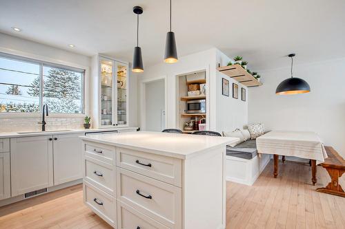 Cuisine - 24 Place Lévis, Saint-Bruno-De-Montarville, QC - Indoor Photo Showing Kitchen