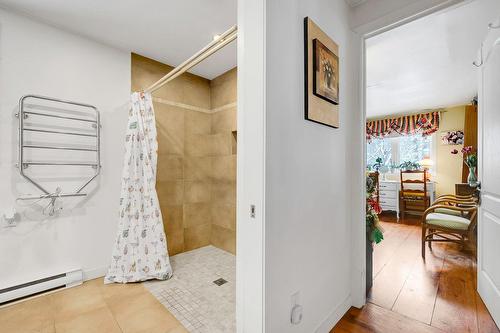 Salle de bains - 775 Ch. Tamaracouta, Mille-Isles, QC - Indoor Photo Showing Other Room