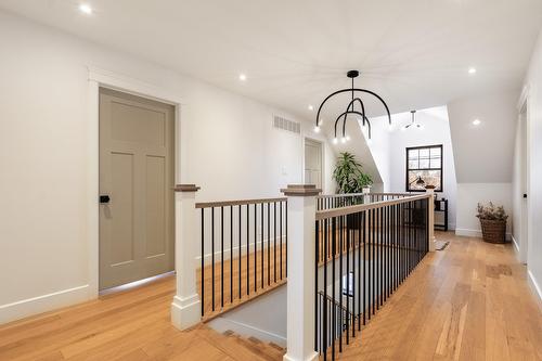 Corridor - 21 Rue Lafontaine, Chambly, QC - Indoor Photo Showing Other Room