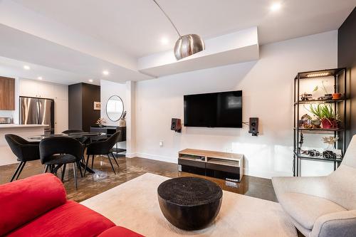 Intergénération - 21 Rue Lafontaine, Chambly, QC - Indoor Photo Showing Living Room