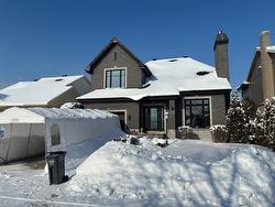 3925 Rue Oslo  Brossard, QC J4Y 2V5