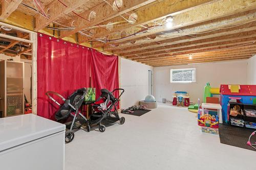 Salle familiale - 1076 Rue Des Huards, Sainte-Agathe-Des-Monts, QC - Indoor Photo Showing Basement