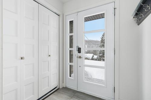 Hall d'entrée/Vestibule - 1076 Rue Des Huards, Sainte-Agathe-Des-Monts, QC - Indoor Photo Showing Other Room