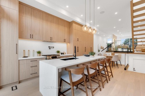 74B Floyd Avenue, Toronto, ON - Indoor