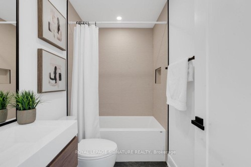 74B Floyd Avenue, Toronto, ON - Indoor Photo Showing Bathroom
