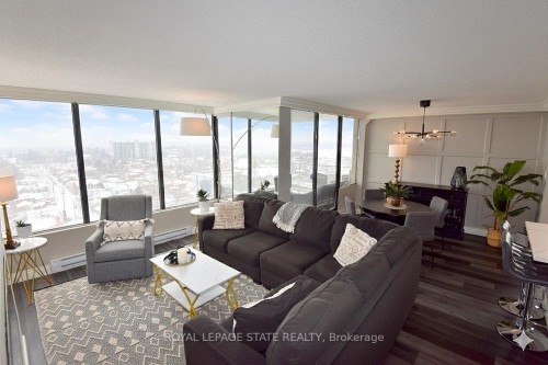 1707-75 Queen Street N, Hamilton, ON - Indoor Photo Showing Living Room