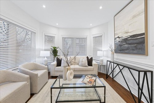 59-735 New Westminster Drive, Vaughan, ON - Indoor Photo Showing Living Room