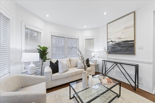 59-735 New Westminster Drive, Vaughan, ON - Indoor Photo Showing Living Room