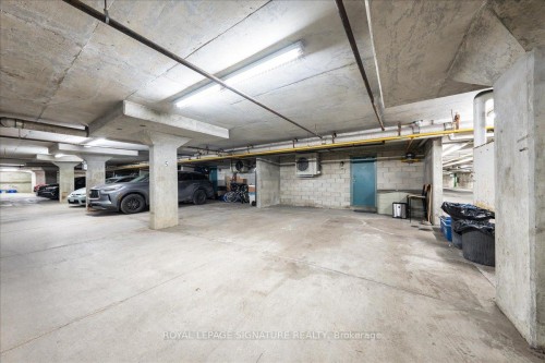 59-735 New Westminster Drive, Vaughan, ON - Indoor Photo Showing Garage