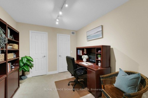 707-89 Skymark Drive, Toronto, ON - Indoor Photo Showing Office