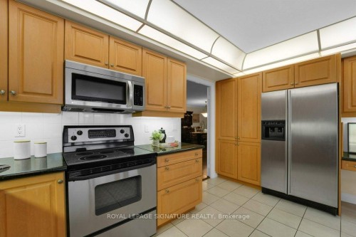 707-89 Skymark Drive, Toronto, ON - Indoor Photo Showing Kitchen