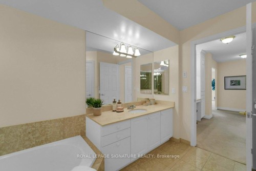 707-89 Skymark Drive, Toronto, ON - Indoor Photo Showing Bathroom