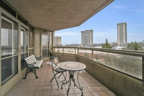 707-89 Skymark Drive, Toronto, ON - Outdoor With Balcony With Exterior