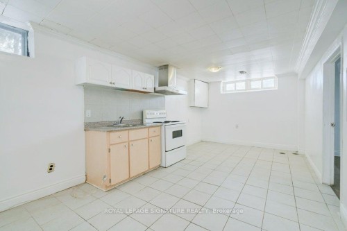 21 Prestbury Street, Toronto, ON - Indoor Photo Showing Kitchen