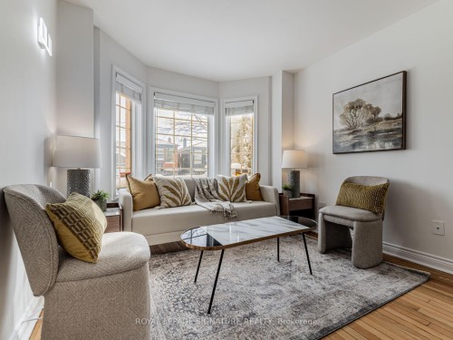 158 Bowie Avenue, Toronto, ON - Indoor Photo Showing Living Room