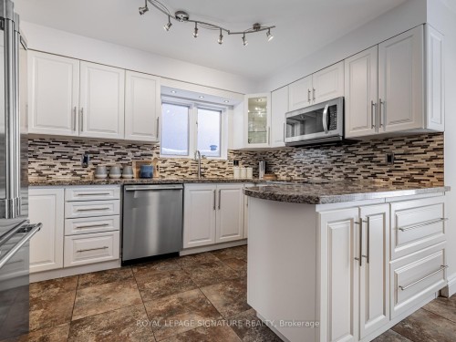 158 Bowie Avenue, Toronto, ON - Indoor Photo Showing Kitchen With Upgraded Kitchen