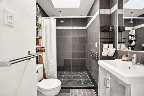 Salle de bains - 1199 Rue Dorion, Montréal (Ville-Marie), QC - Indoor Photo Showing Bathroom