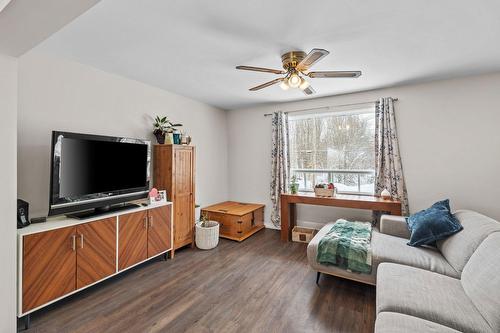 Salon - 46 Rue Rachel, Saint-Colomban, QC - Indoor Photo Showing Living Room