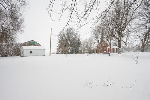 Cour - 465 Rue Principale, Saint-Paul-De-L'Île-Aux-Noix, QC - Outdoor