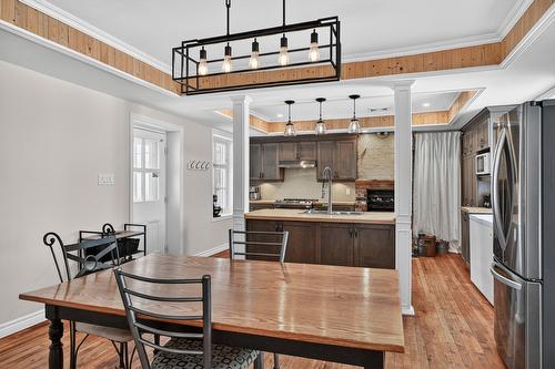 Cuisine - 465 Rue Principale, Saint-Paul-De-L'Île-Aux-Noix, QC - Indoor Photo Showing Dining Room