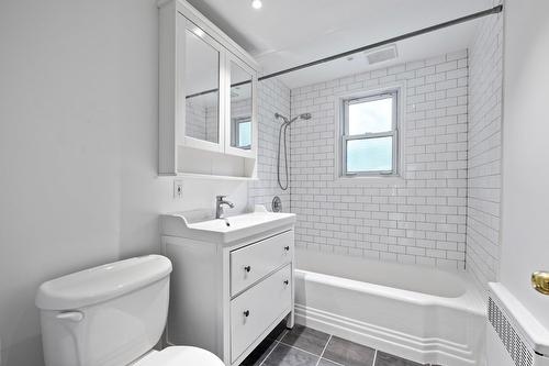 Salle de bains - 1743  - 1745 Ch. Canora, Mont-Royal, QC - Indoor Photo Showing Bathroom