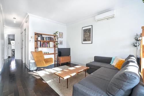 Salon - 7595 Rue St-André, Montréal (Villeray/Saint-Michel/Parc-Extension), QC - Indoor Photo Showing Living Room