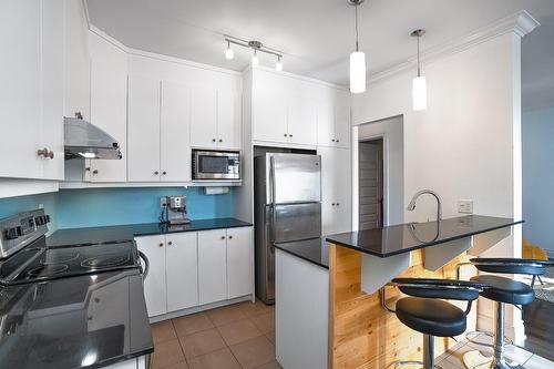 Cuisine - 7595 Rue St-André, Montréal (Villeray/Saint-Michel/Parc-Extension), QC - Indoor Photo Showing Kitchen