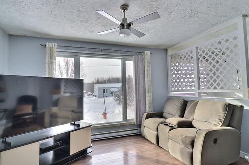 Salon - 242 Av. Kirouac, Taschereau, QC - Indoor Photo Showing Other Room