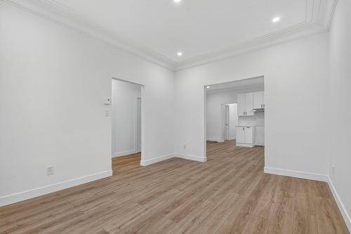 Salon - 1752  - 1754 Av. Victoria, Longueuil (Greenfield Park), QC - Indoor Photo Showing Other Room